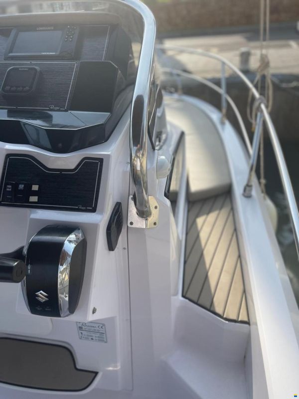 Ranieri Boat Next 240 SH