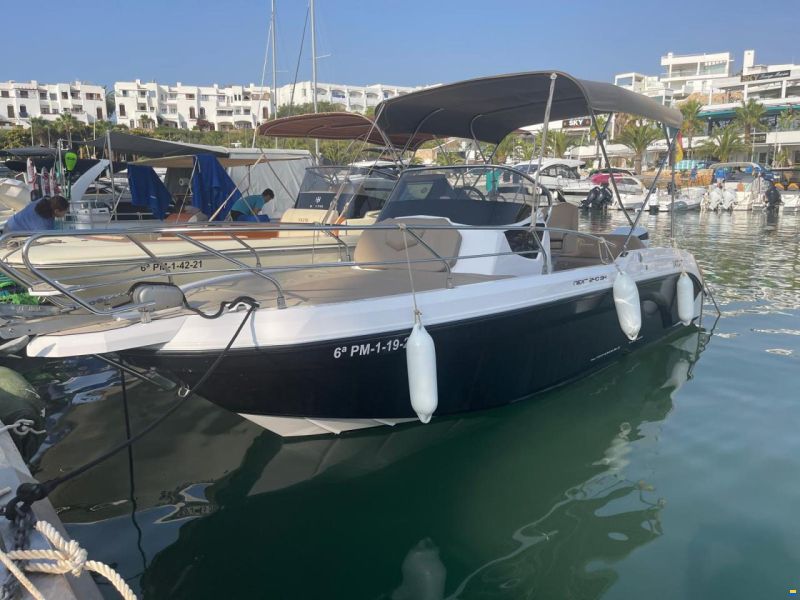 Ranieri Boat Next 240 SH
