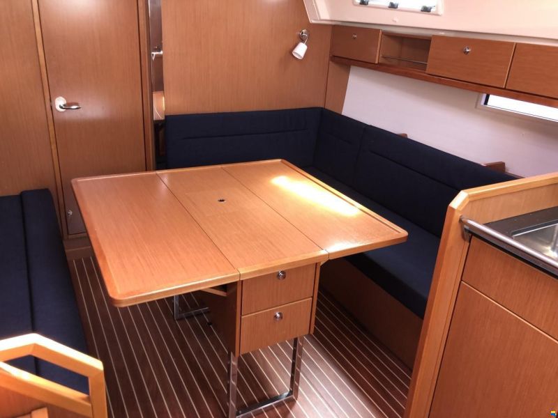 Bavaria Cruiser 36