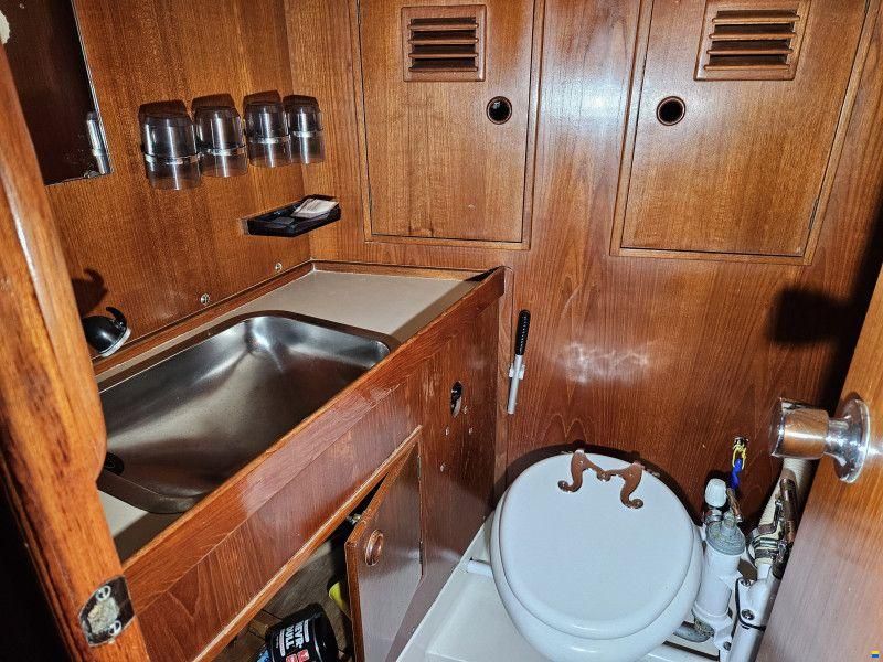 Nautors Swan Swan 411