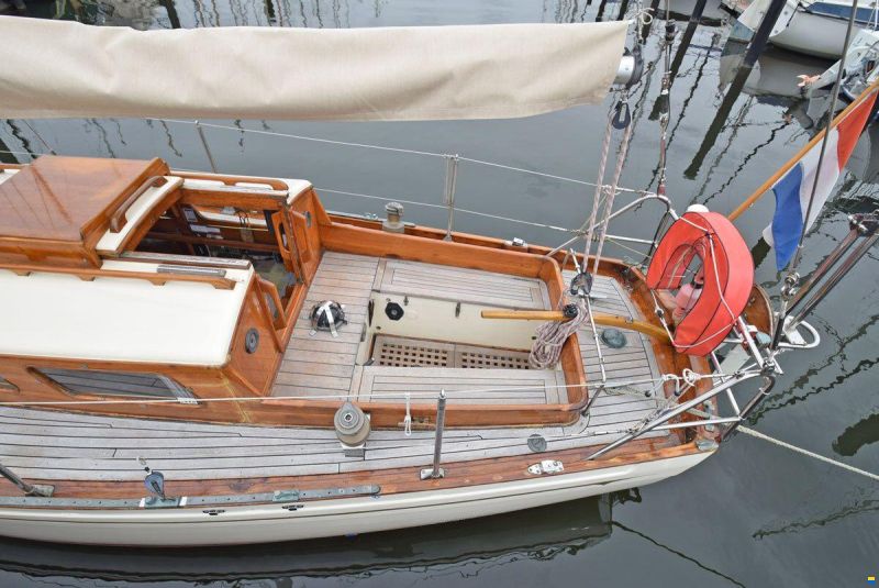 Laurent Giles Vertue V118