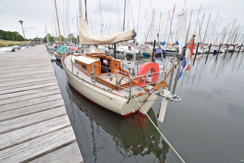 Laurent Giles Vertue V118