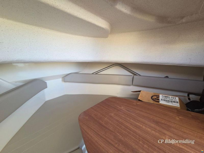 Quicksilver Arvor 810 Pilothouse