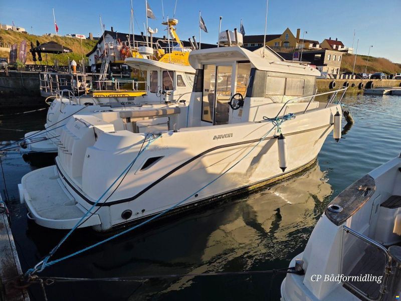 Quicksilver Arvor 810 Pilothouse