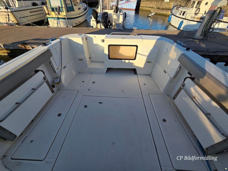 Quicksilver Arvor 810 Pilothouse