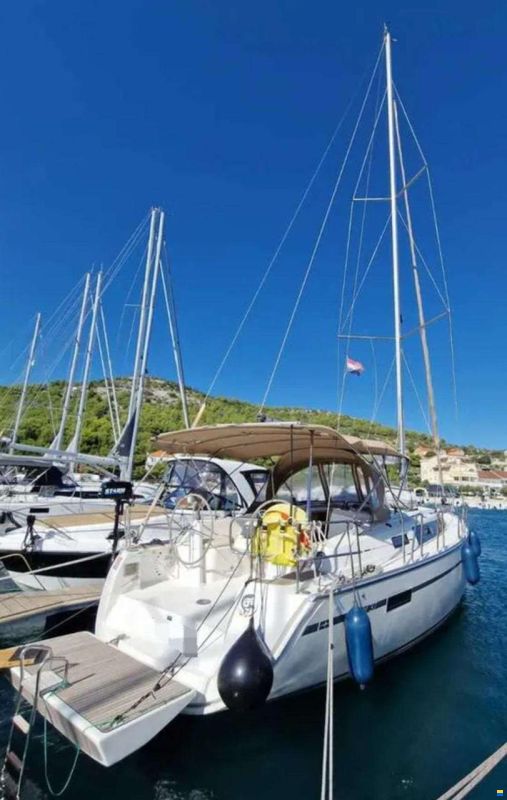 Bavaria 37 CRUISER