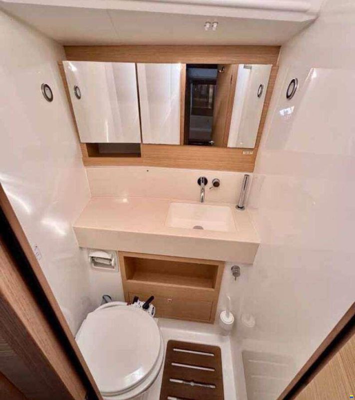 Dufour 470