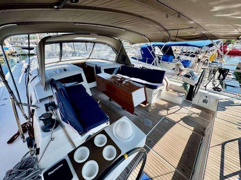 Dufour 470