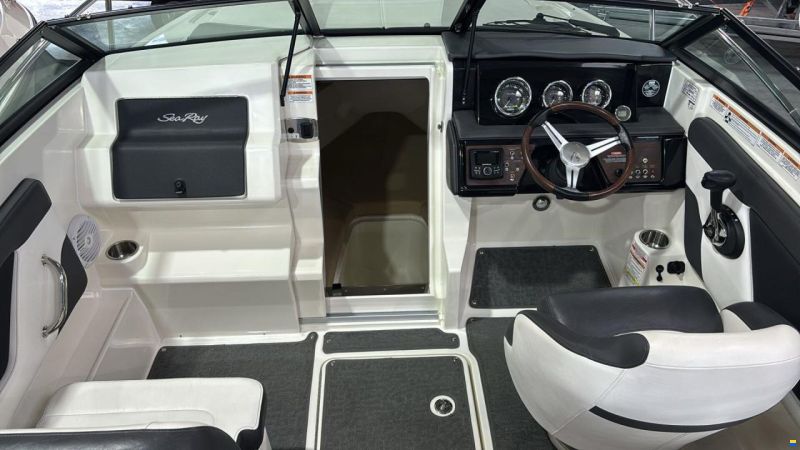 SEARAY SeaRay 230 SSE