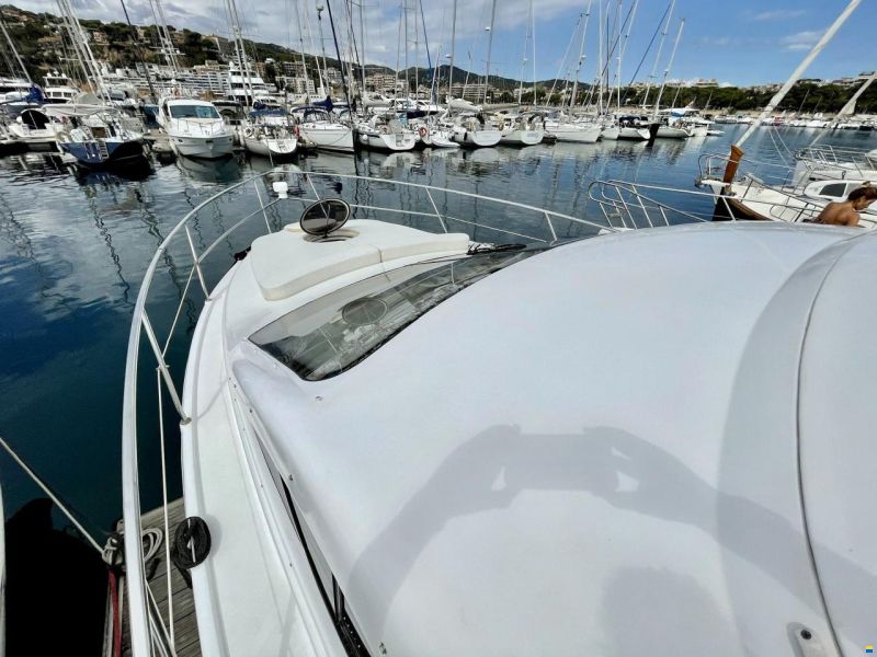 Genesis 37 Flybridge