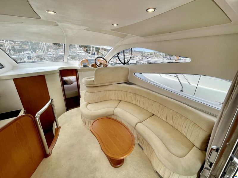 Genesis 37 Flybridge