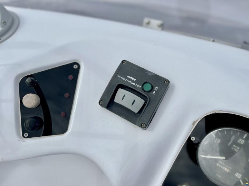 Genesis 37 Flybridge