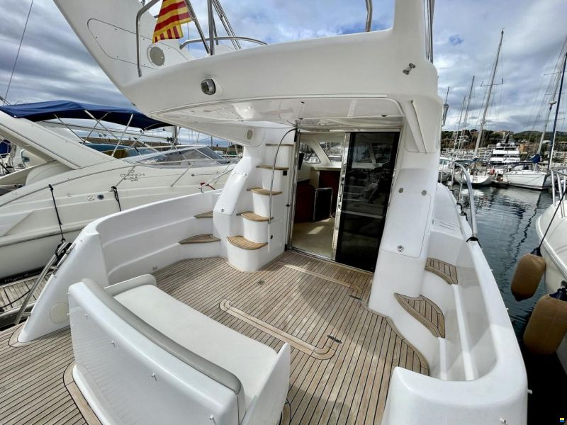 Genesis 37 Flybridge