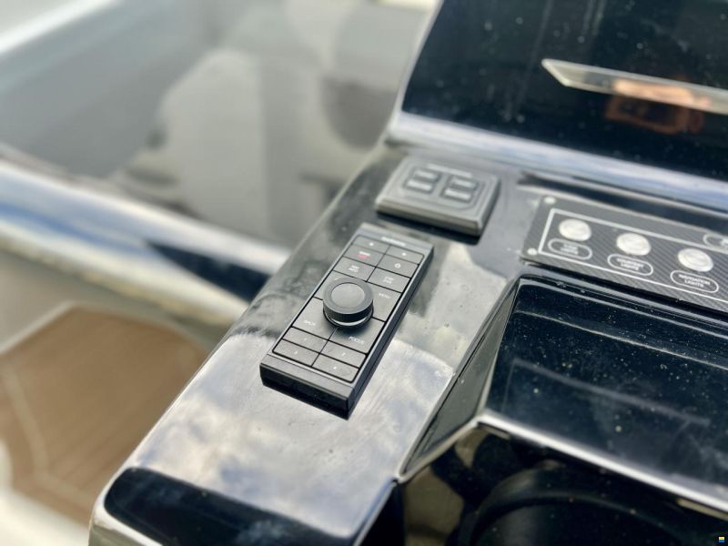 Solaris Power 40 Open