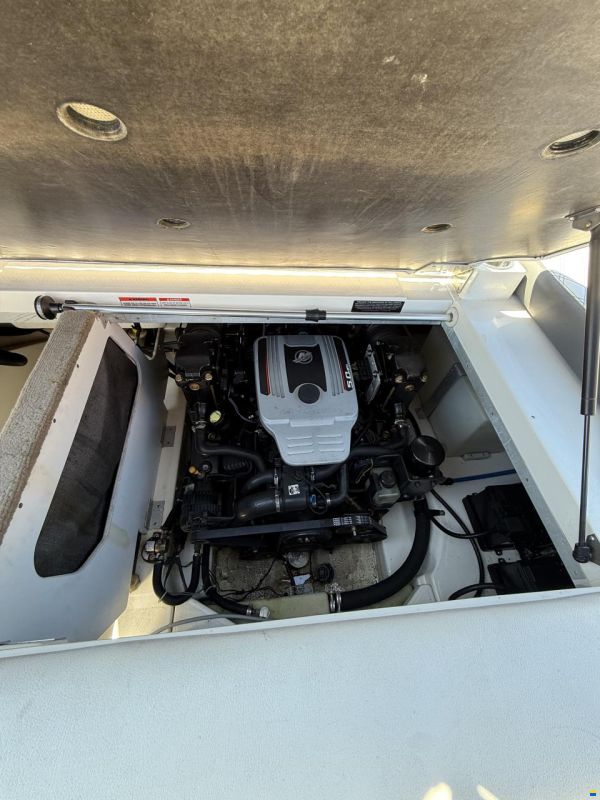 Sea Ray 240 SunSport