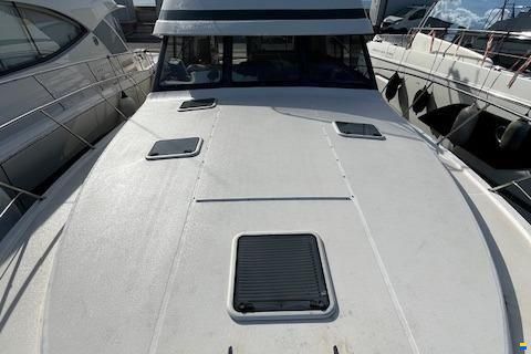 Riviera 43 Open Flybridge Platinum