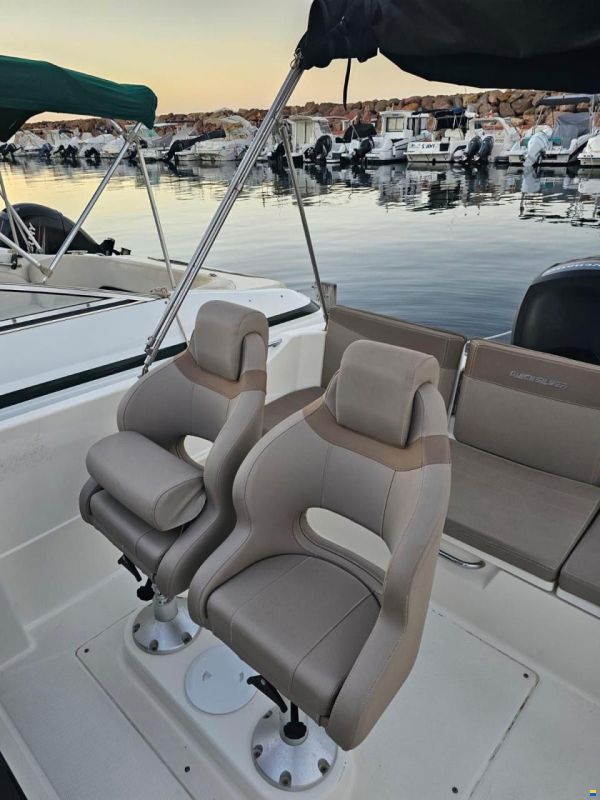 Quicksilver 675 Sundeck