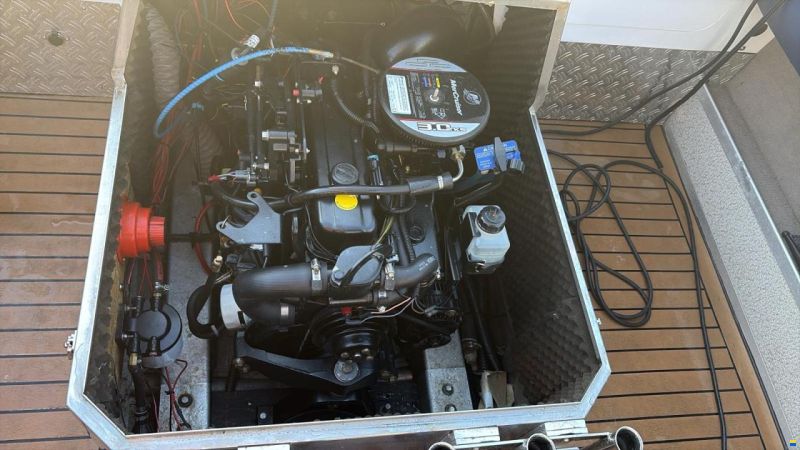 Starcraft Islander 221V