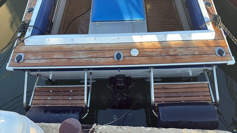 Starcraft Islander 221V