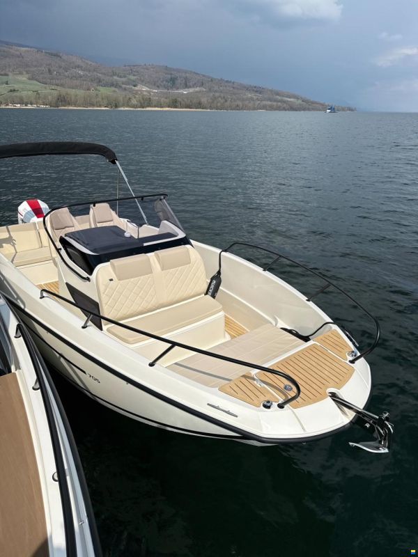 Quicksilver 705 Open