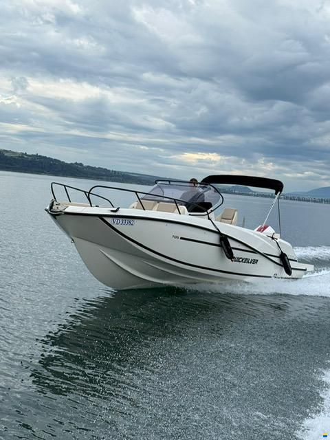 Quicksilver 705 Open