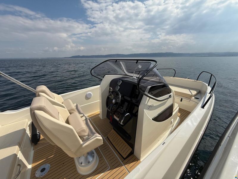 Quicksilver 705 Open