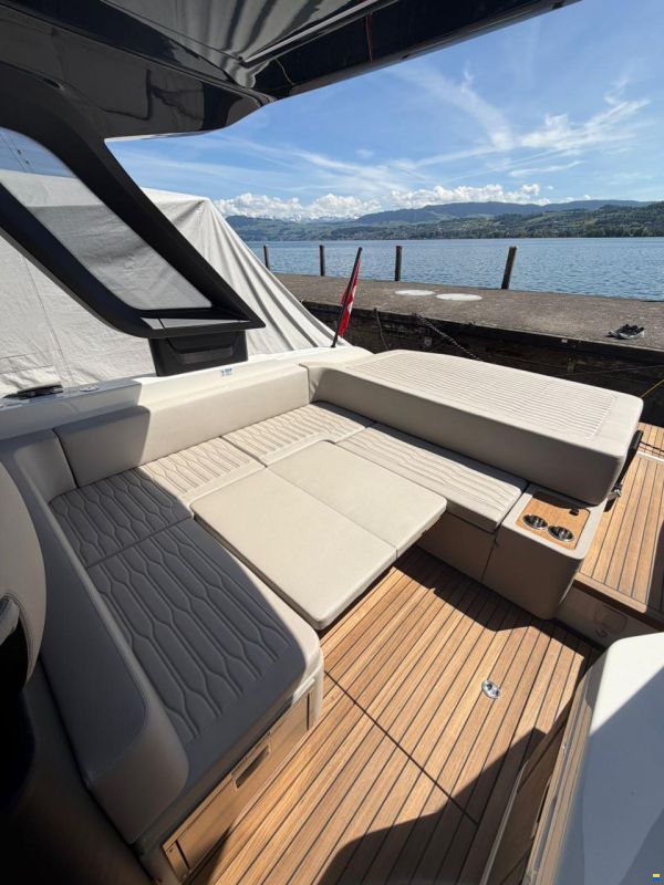 Cranchi A32 Luxury Tender