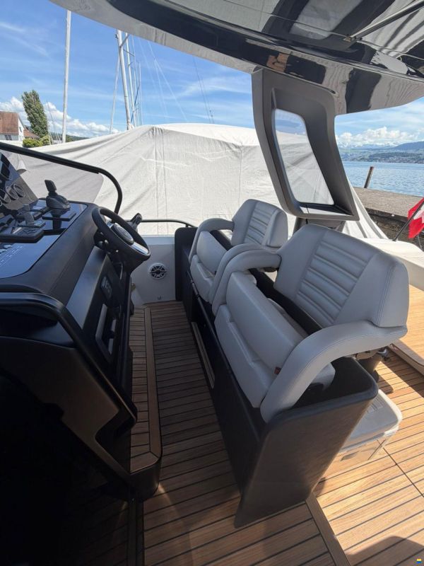 Cranchi A32 Luxury Tender
