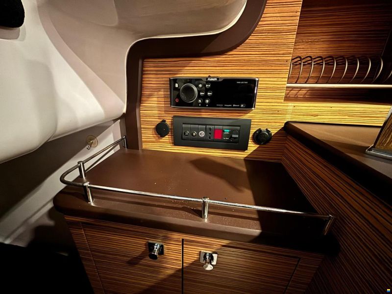 Ranieri Shadow 30