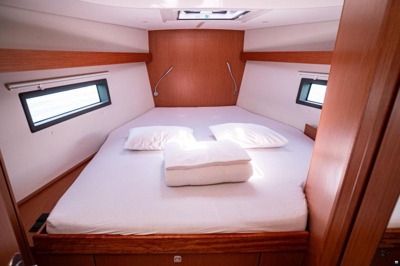 Bavaria C42