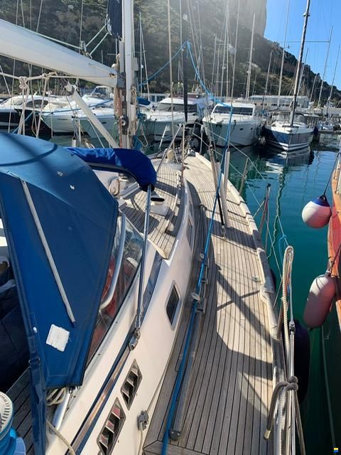 Hallberg-Rassy HR 42