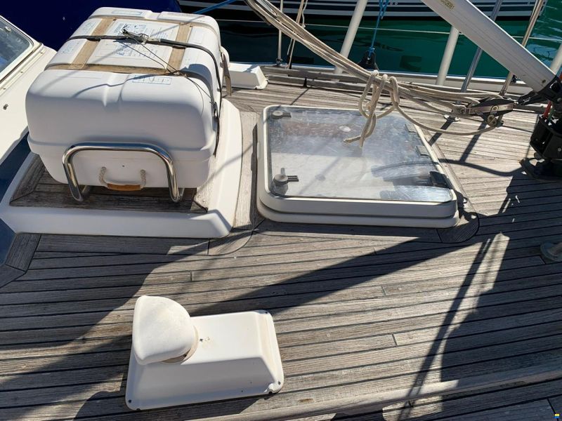 Hallberg-Rassy HR 42