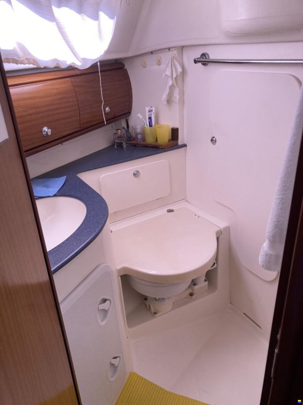 Bavaria 32