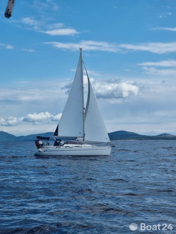 Bavaria 32