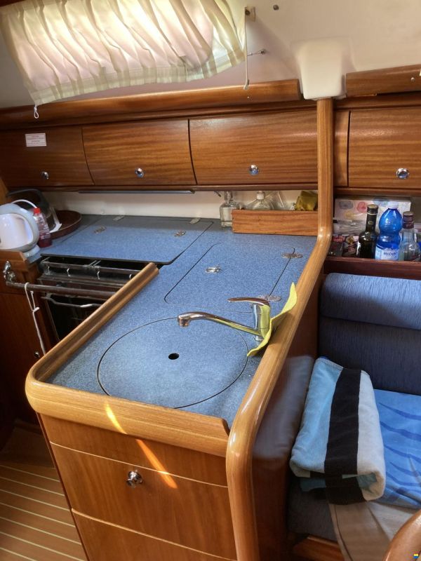 Bavaria 32