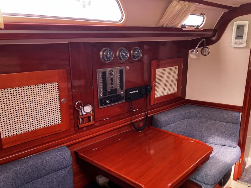 Hanse 371