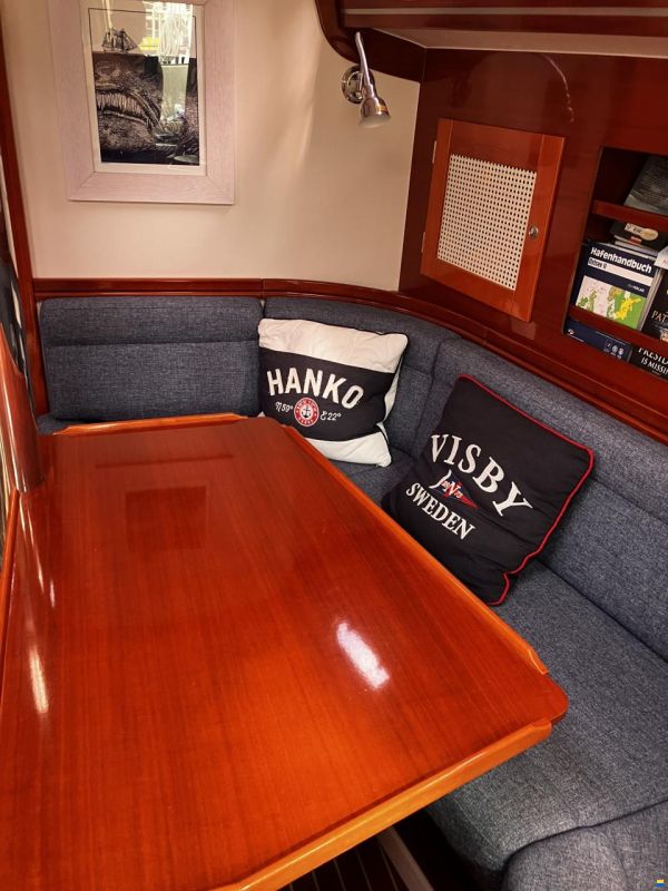 Hanse 371