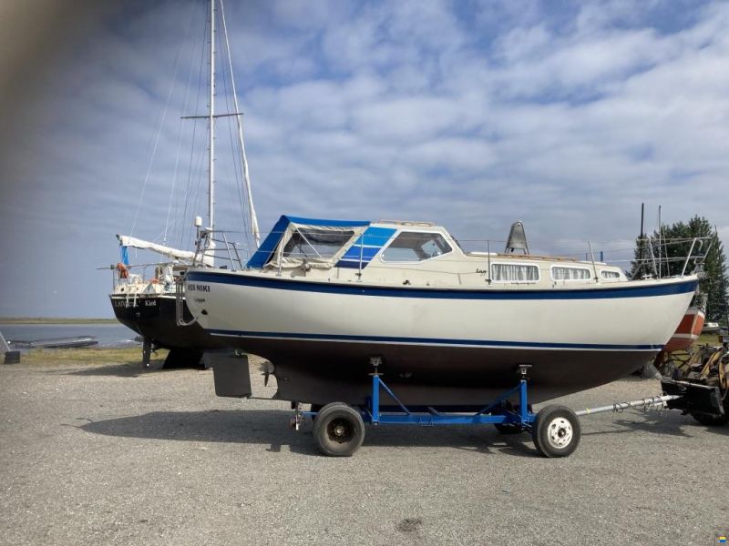 LM Boats 27