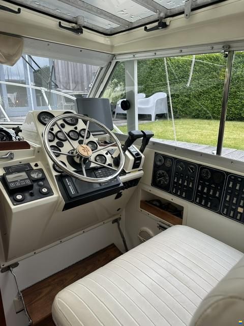 Bertram 26 HT