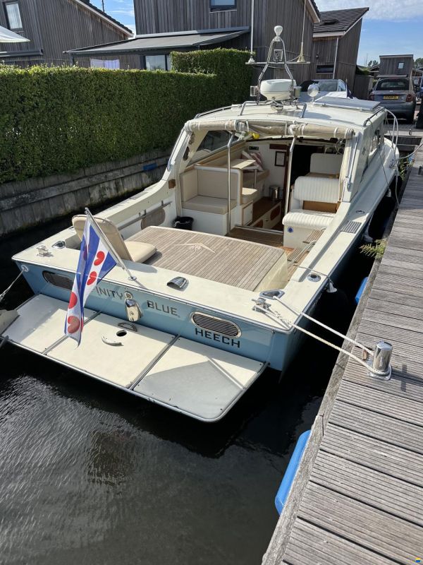 Bertram 26 HT