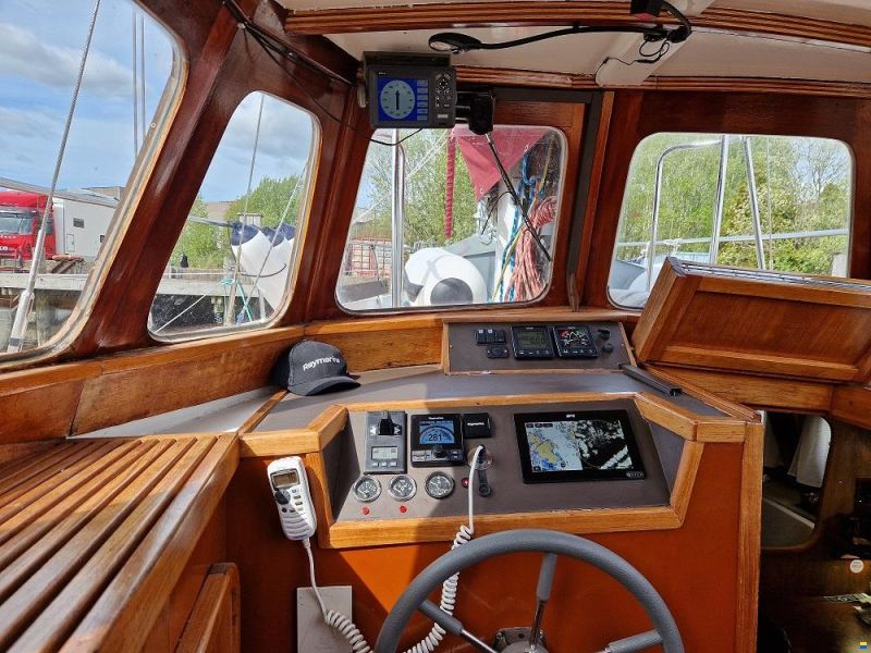 Jade Clipper