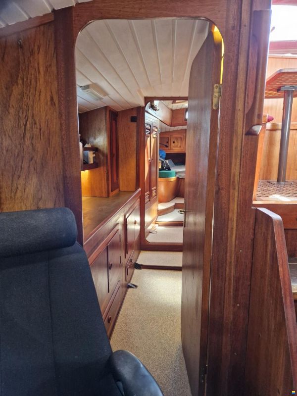 Jade Clipper