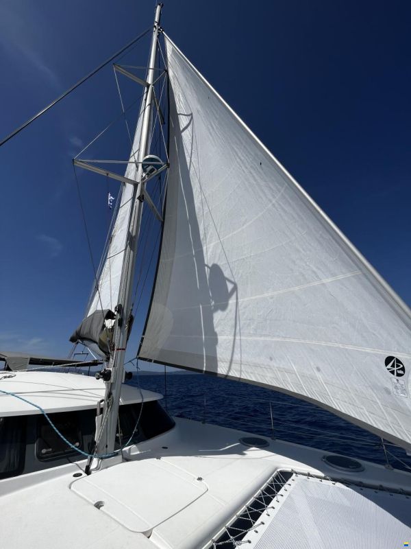 Fountaine Pajot Lavezzi 40