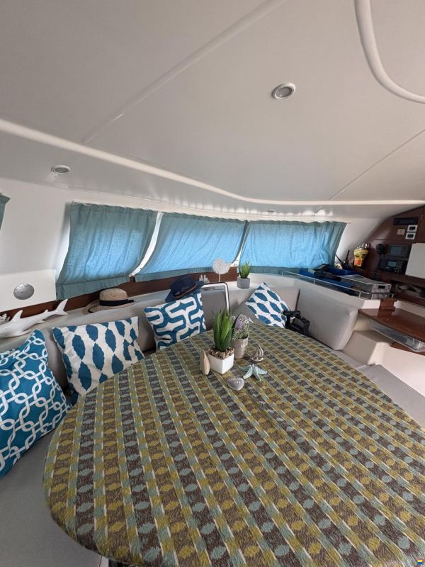 Fountaine Pajot Lavezzi 40