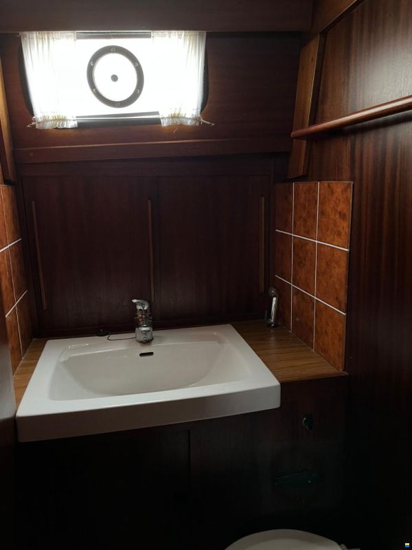 Nauticat 33