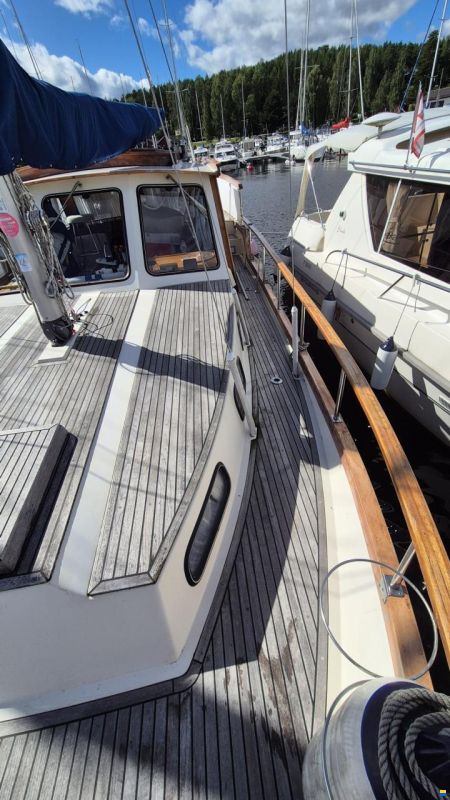 Nauticat 33