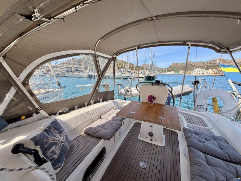 Bavaria 37