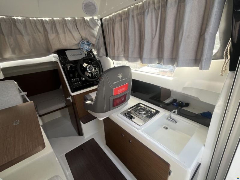Jeanneau Merry Fisher 695