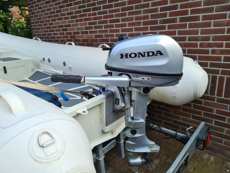 Zar Mini Rib 13 DL met trailer