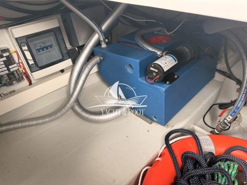 Aqualine 690 Cabin